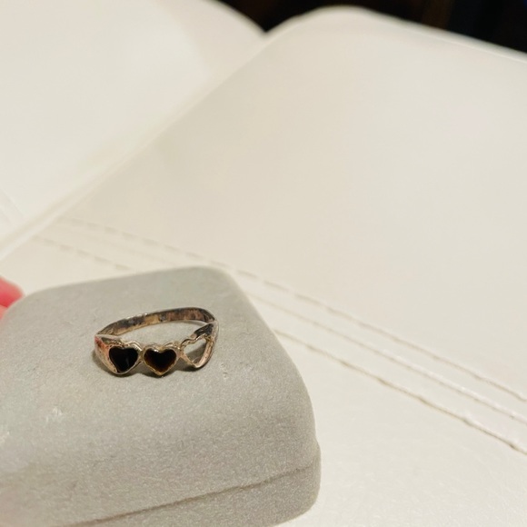 Rare Antique Sterling Silver 3 Black Heart Ring! - Picture 3 of 3